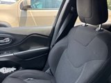 Used 2019 Jeep Cherokee Latitude w/ Cold Weather Group image 4