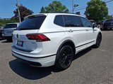 Used 2022 Volkswagen Tiguan SE R-Line image 6