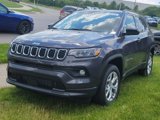 New 2024 Jeep Compass Latitude w/ Sun and Sound Group image 3
