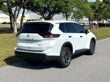 Used 2024 Nissan Rogue SV image 5