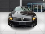 Used 2019 Volkswagen Passat 2.0T Wolfsburg w/ Wheels & Sunroof Package image 2