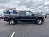 Used 2020 Ford F150 XLT image 2