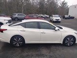 Used 2022 Nissan Altima 2.5 SV image 2