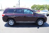 Used 2013 Toyota Highlander FWD image 2