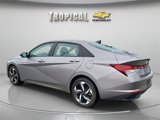 Used 2023 Hyundai Elantra SEL w/ Convenience Package image 3