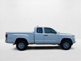 Used 2016 Toyota Tacoma SR image 4