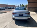Used 2023 Volkswagen Jetta SE image 5