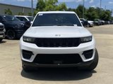 New 2025 Jeep Grand Cherokee Altitude image 2