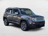 Used 2016 Jeep Renegade Limited image 3
