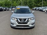 Used 2017 Nissan Rogue SV image 2