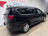 Used 2022 Chrysler Pacifica Touring-L image 5