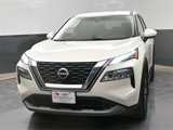 Used 2023 Nissan Rogue SV image 3