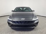 Used 2024 Hyundai Elantra SE image 2