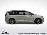 Used 2021 Chrysler Pacifica Limited w/ Uconnect Theater Family Group image 2