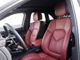 Certified 2024 Porsche Macan image 5
