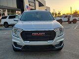 Used 2022 GMC Terrain SLE w/ Driver Convenience Package image 2