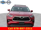 Used 2022 Toyota Highlander LE image 3