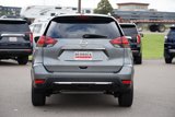 Used 2017 Nissan Rogue SL w/ SL Premium Package image 4