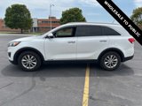 Used 2017 Kia Sorento LX image 2