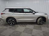Used 2023 Mitsubishi Outlander SEL image 2