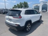 Used 2019 Jeep Cherokee Limited w/ Luxury Group image 3