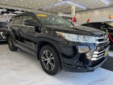 Used 2017 Toyota Highlander LE image 3