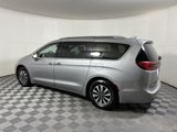 Used 2021 Chrysler Pacifica Touring-L image 4