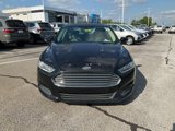 Used 2015 Ford Fusion SE image 2