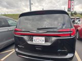 Used 2021 Chrysler Pacifica Touring-L image 3