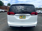 Used 2019 Chrysler Pacifica Touring-L image 5