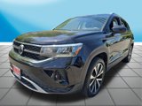 Used 2022 Volkswagen Taos SE image 1
