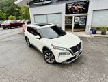 Used 2021 Nissan Rogue SV image 2