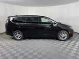 New 2025 Chrysler Pacifica Select image 5