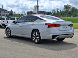 Used 2022 Nissan Altima 2.5 SV w/ SV Premium Package image 4