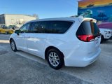 Used 2018 Chrysler Pacifica LX image 3