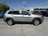 Certified 2019 Jeep Cherokee Latitude w/ Cold Weather Group image 4
