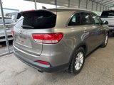 Used 2016 Kia Sorento LX w/ LX Convenience Package image 3