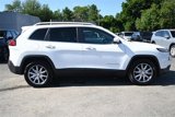 Used 2018 Jeep Cherokee Limited image 2