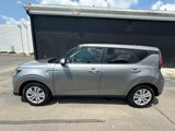 Used 2025 Kia Soul LX image 2