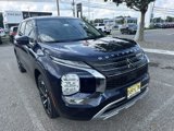 Used 2022 Mitsubishi Outlander SE image 2