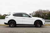 Used 2024 Alfa Romeo Stelvio Veloce image 2
