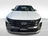 New 2025 Hyundai Tucson SE image 3