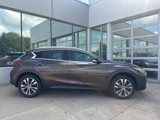 Used 2017 INFINITI QX30 Premium image 4