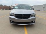 Used 2019 Dodge Grand Caravan SE image 2