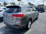 Used 2017 Kia Sorento LX image 5