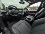 New 2025 Chrysler Pacifica Select image 2