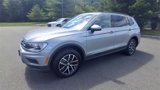Used 2021 Volkswagen Tiguan SE w/ Panoramic Sunroof Package image 4