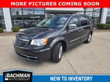 Used 2015 Chrysler Town & Country Limited image 4