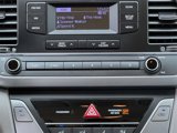 Used 2017 Hyundai Elantra SE image 4