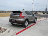 Used 2022 Volvo XC40 T4 Momentum image 3